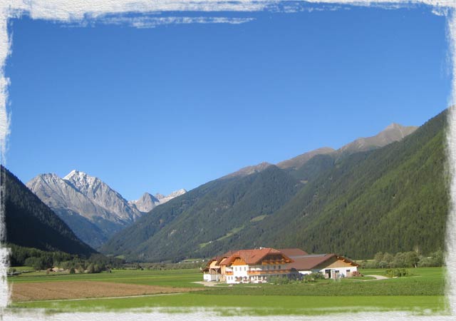 Branterhof - Apartments in Rasen Antholz - Farm Holidays in South Tyrol